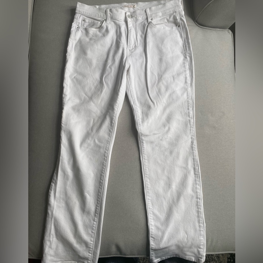 Levi Women 505 white pants. 32/32 size.